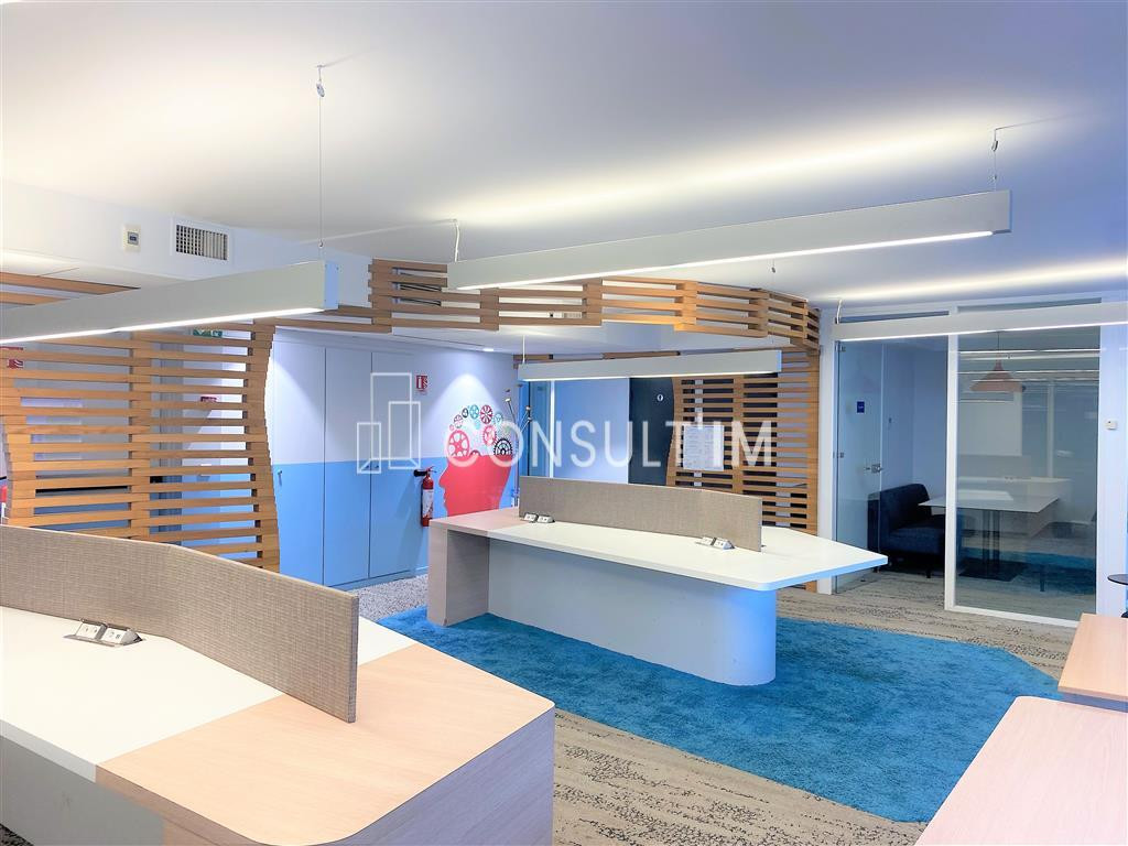 Immeuble indépendant avec espace extérieurs !