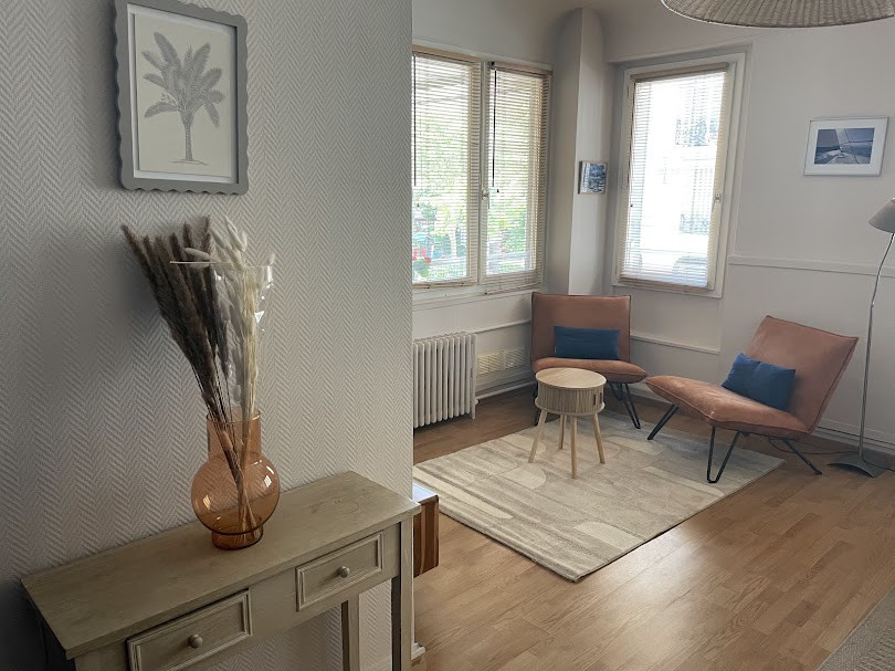 Bureau meublé à louer 1 ou 2 jours/ semaine dans cabinet de groupe Paris 15ème