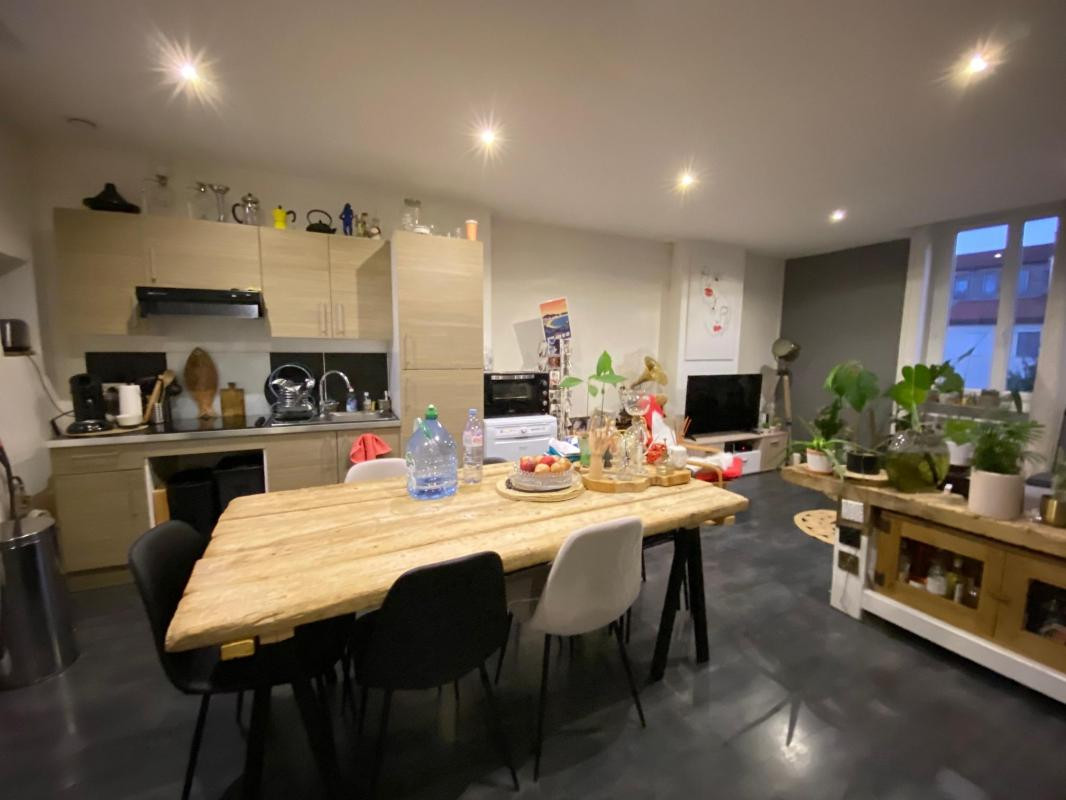 Immeuble de rapport 214m2 en parfait état avec JARDIN, TERRASSE, GARAGES à vendre Villars