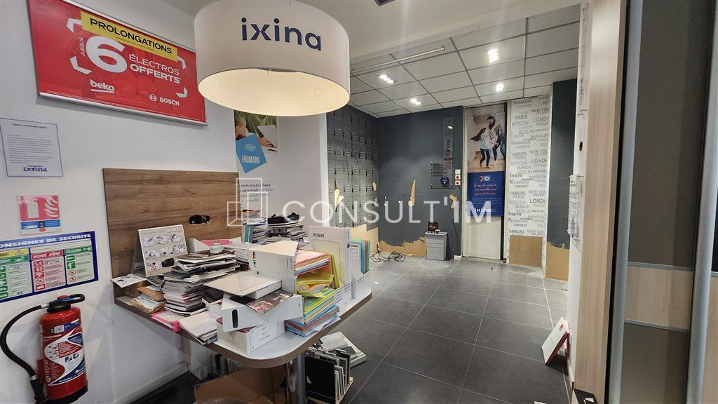 Sur le Boulevard Malesherbes, boutique bénéficiant d'un RDC de 97 m²