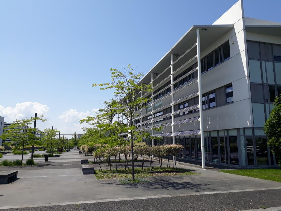 Au coeur du Campus Effiscience à Colombelles, 236 m² de bureaux à louer