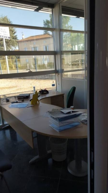 SORTIE AGEN LOCAL BUREAU BEL EMPLACEMENT COMMERCIAL