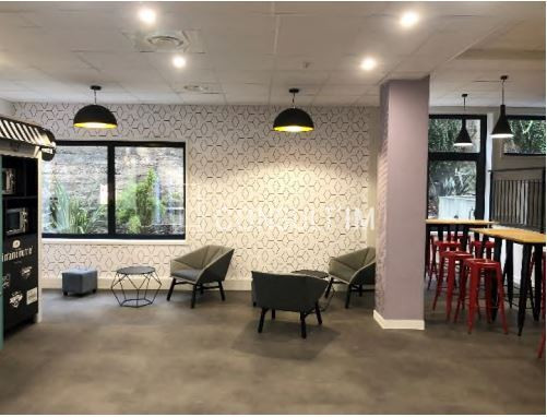 bureaux rénovés immeuble de très bon standing