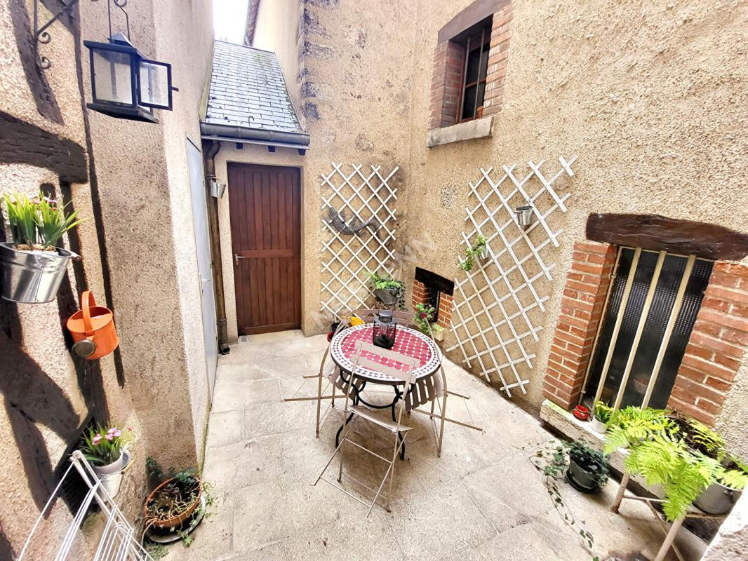 Ensemble immobilier de 3 appartements à Blois quartier historique