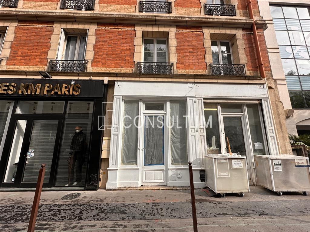 A proximité de l'Avenue Charles de Gaulle, une boutique de 34 m² en location pure disponible !