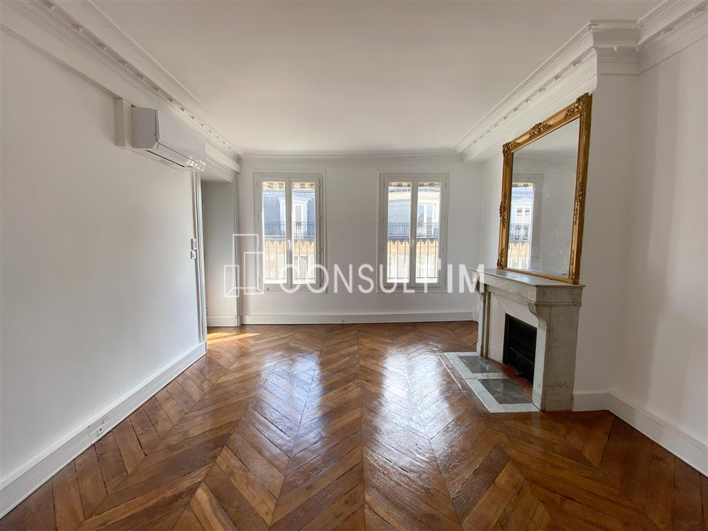 A deux pas de la Place de la Madeleine, bureaux rénovés avec terrasse de 20m²