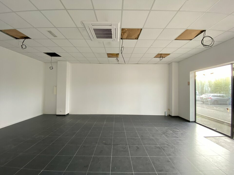 LOCAL COMMERCIAL à vendre