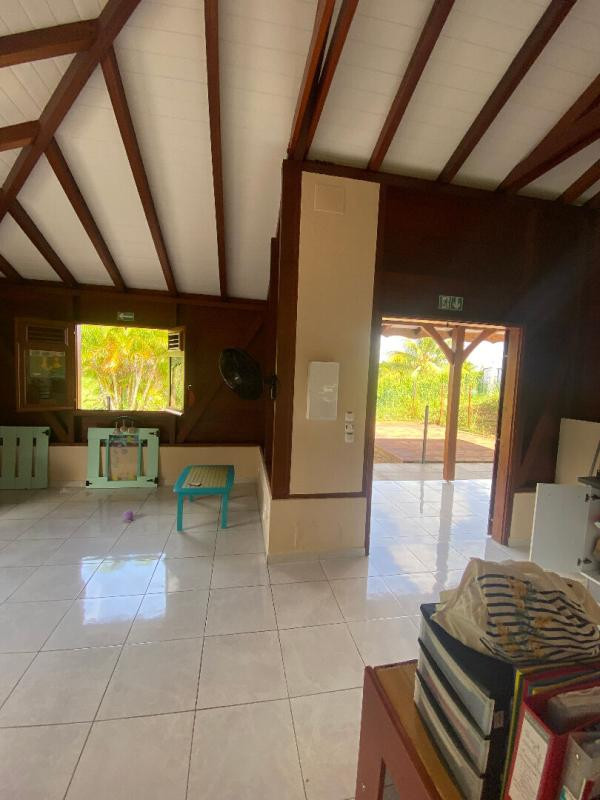 Villa professionnelle 80 m2, Trinité, récente