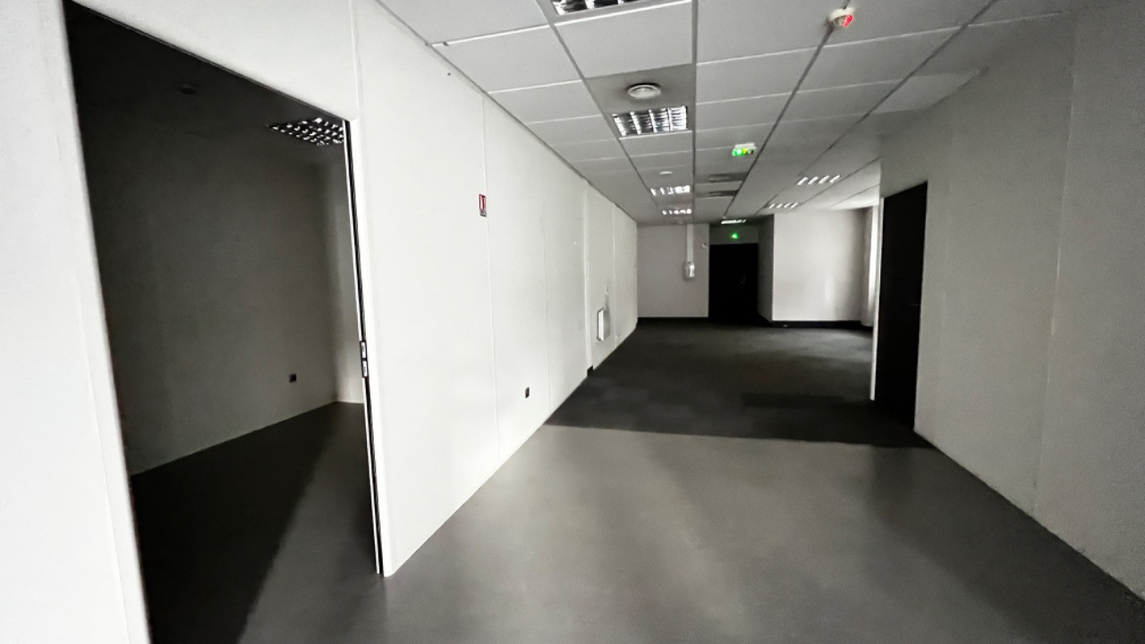 Plusieurs bureaux de 110 à 3000 m2