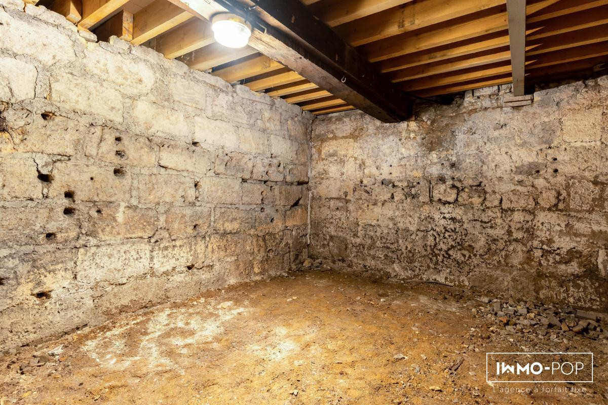 Local commercial de 80m2 et 70m2 de caves à Bordeaux Fondaudège