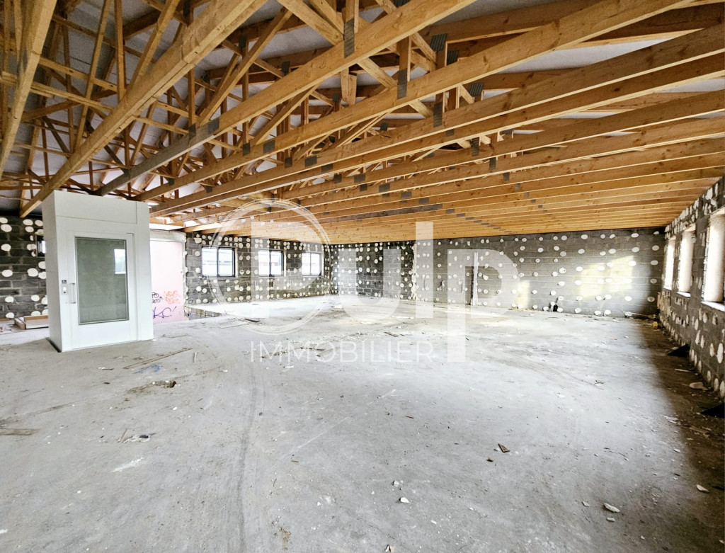 BUREAU - 230M2 - MONTIGNY EN OSTREVENT
