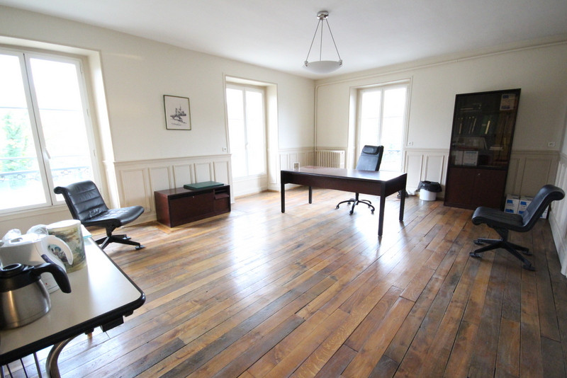 Ensemble immobilier 484 m² - SENLIS CENTRE VILLE
