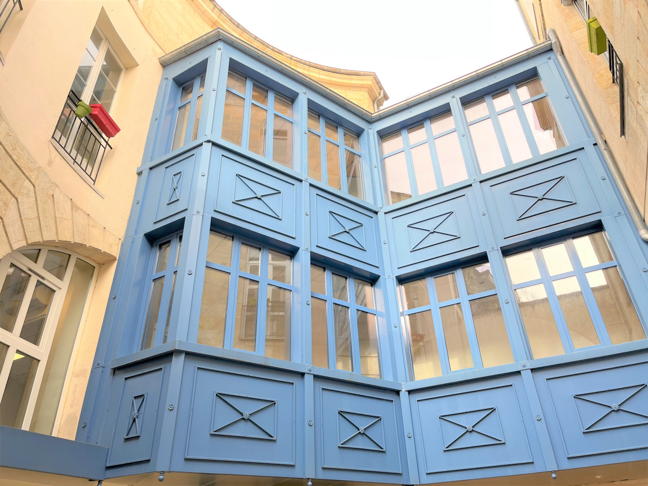 BORDEAUX JARDIN PUBLIC - LOCATION BUREAUX 134 M² AVEC COUR