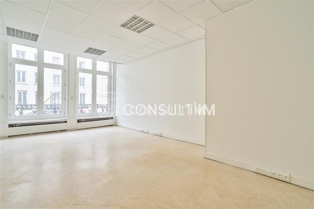 A louer bureaux style loft aux pieds de la place République