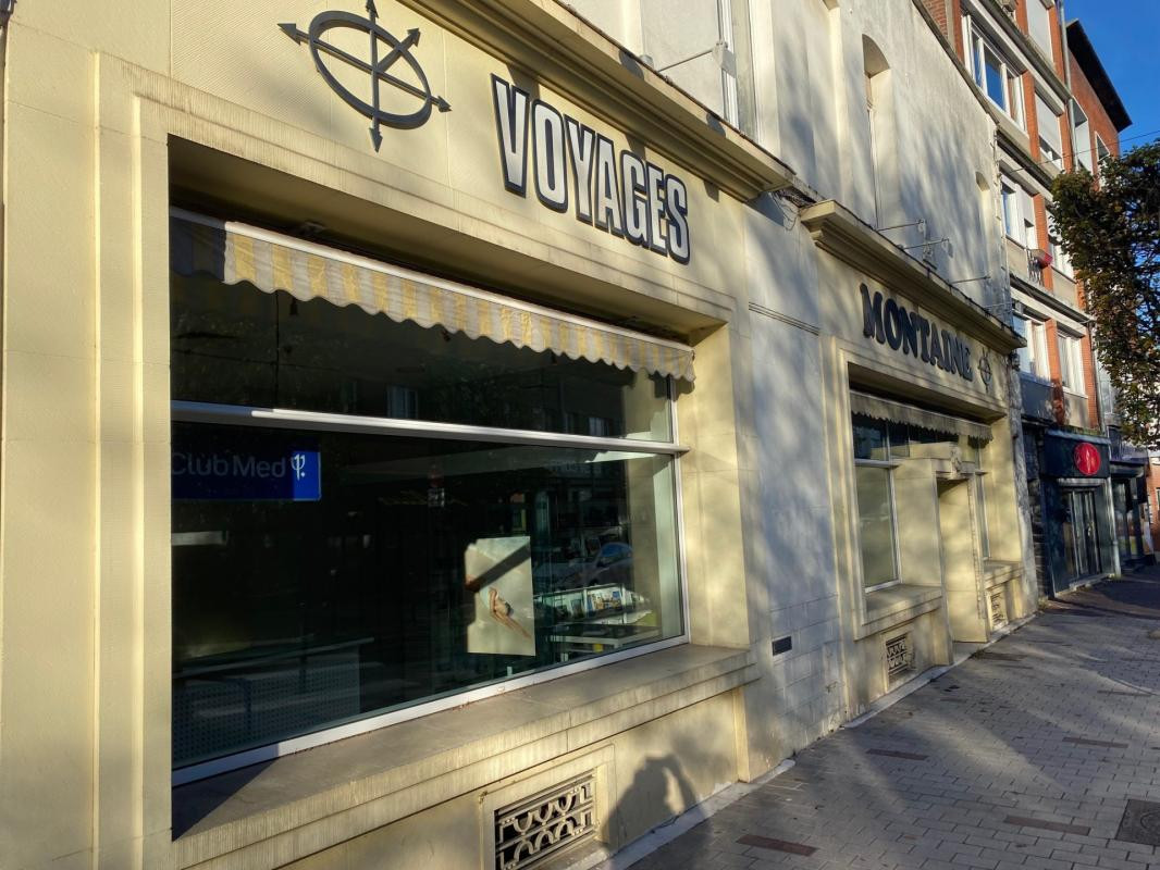 Exclusivité - immeuble commercial emplacement de premier ordre au pied de Auchan city