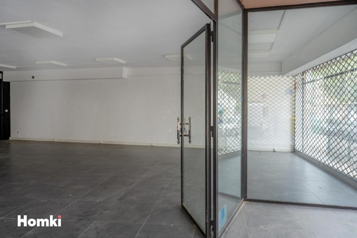 Belle Opportunité immeuble de 2 biens T6 de 250 m²  centre ville de Morières-lès-Avignon