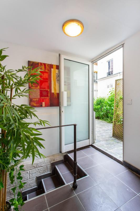 A louer local commercial en souplex quartier Batignolles