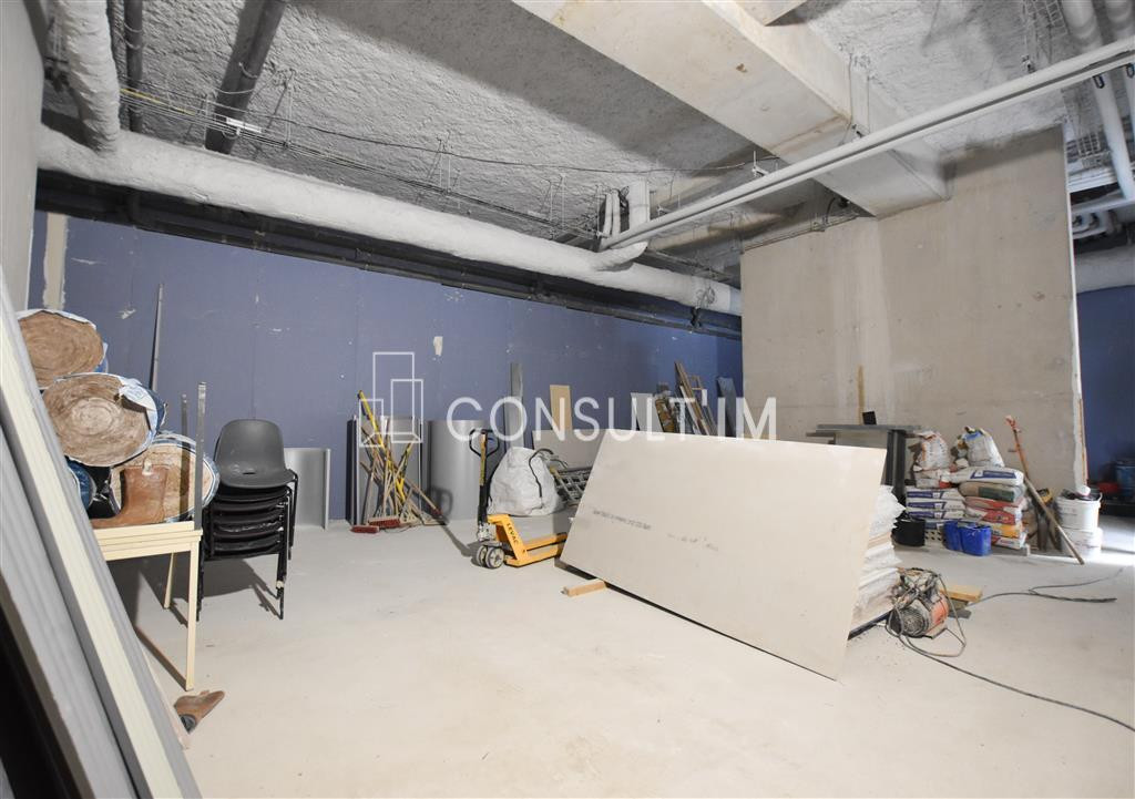 Porte de Clichy, local commercial de 171 m²