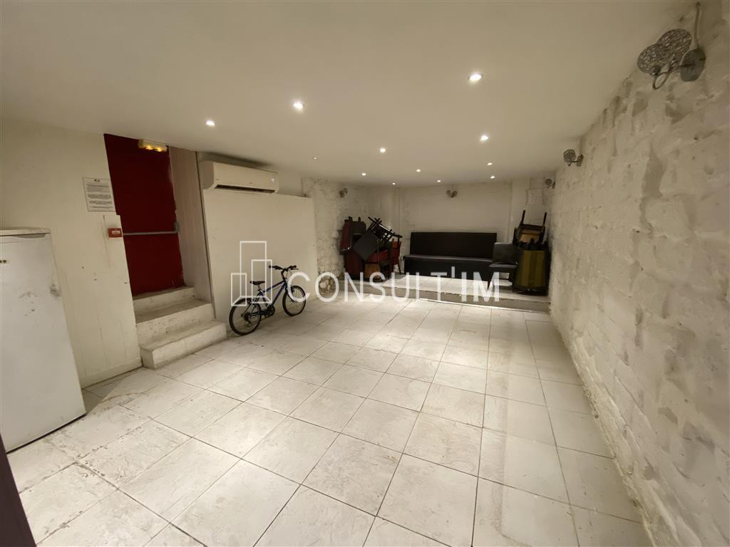 LOCATION PURE - Rue du Faubourg Saint-Martin, boutique de plain pieds