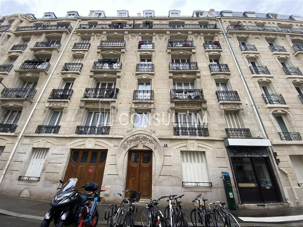 Local professionnel en rez-de-chaussée de 60m²