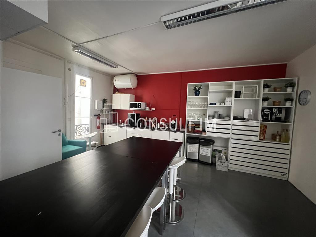Bureaux lumineux en très bon état