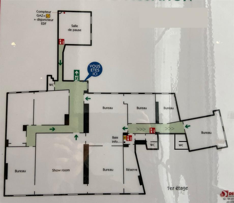 A louer bureaux avec parquet, moulures et cheminées