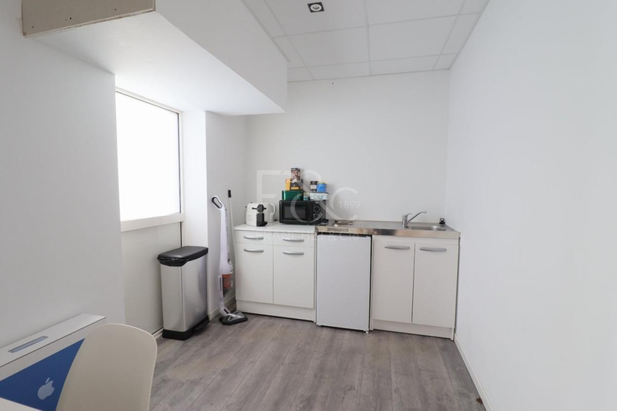 LOCAL PROFESSIONNEL