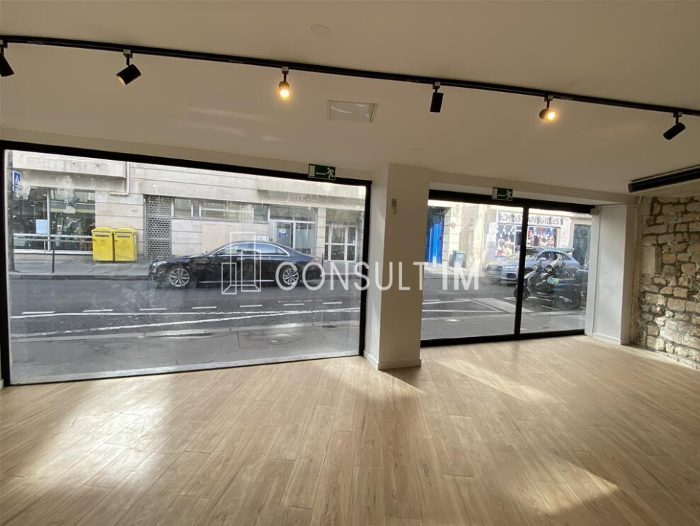 Bureaux avec double accès, pierres apparantes - Quartier de Jussieu