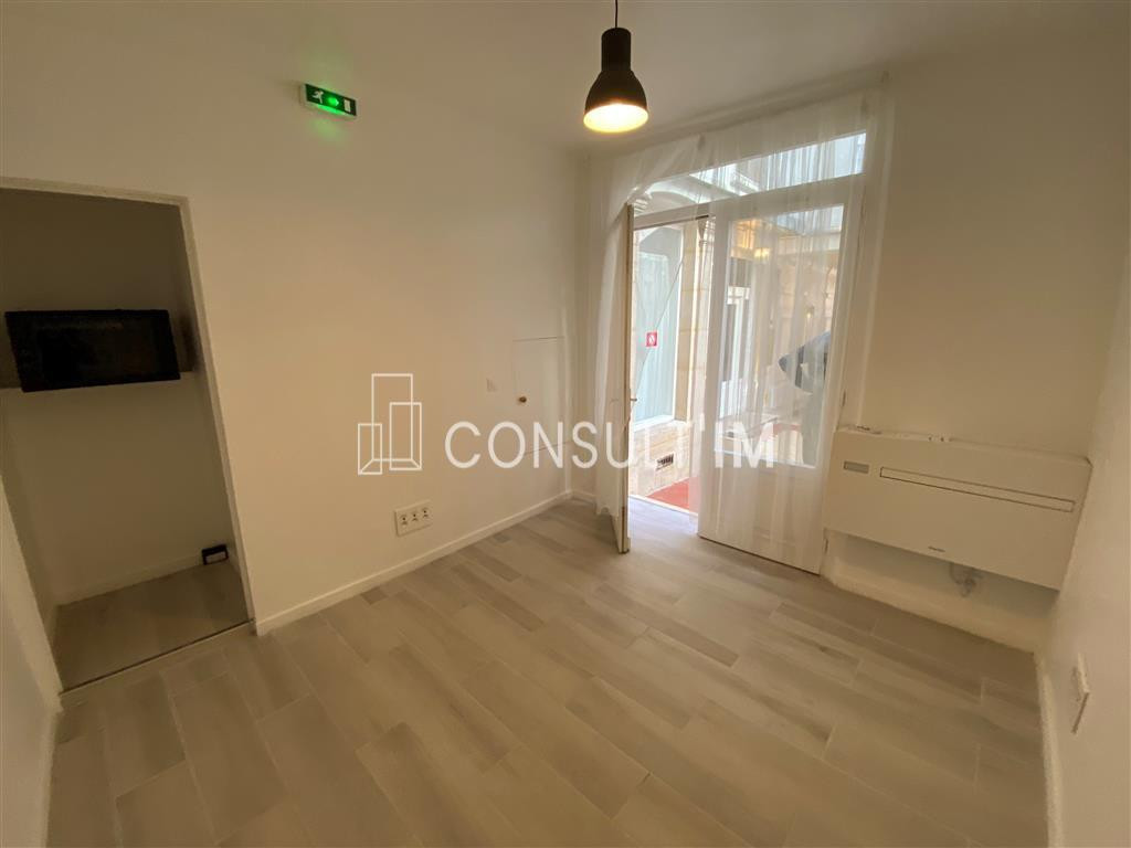 MADELEINE  - BUREAUX REFAITS A NEUF