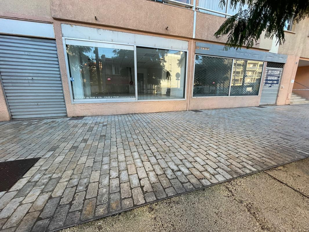 LOCAL COMMERCIAL 150M2 CANNES