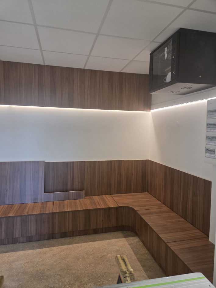 local 14m2 lumineux dans un cabinet de sage femme tout neuf