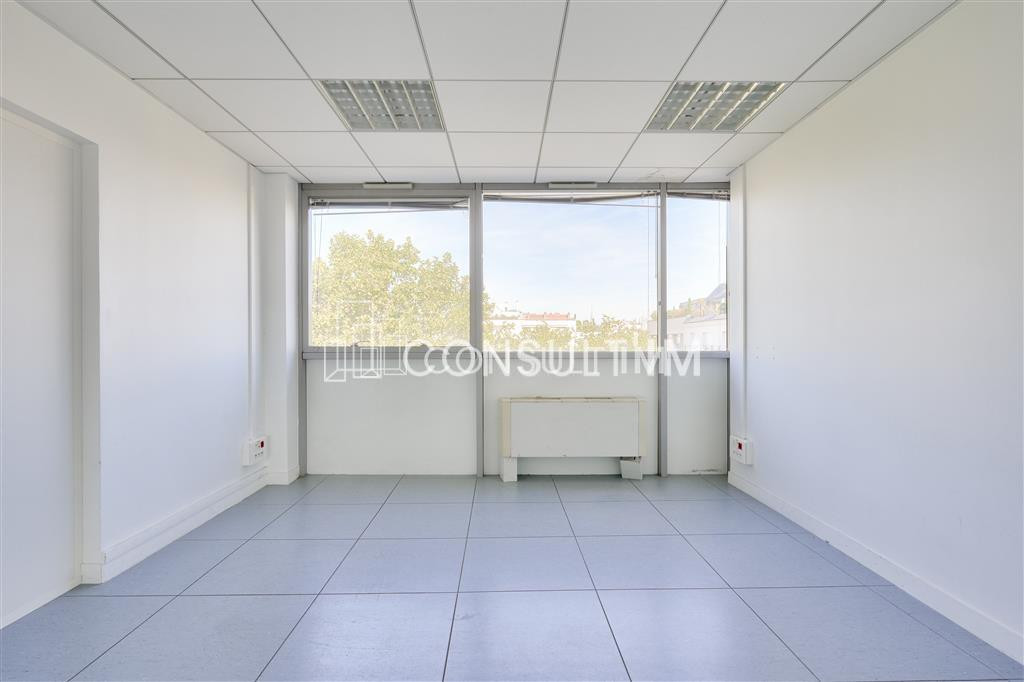 A proximité de Boulogne Jean Jaurès, à louer, bureaux de 209m²