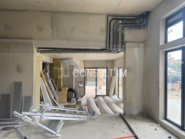 A Louer Cellule commerciale neuve Ivry sur Seine