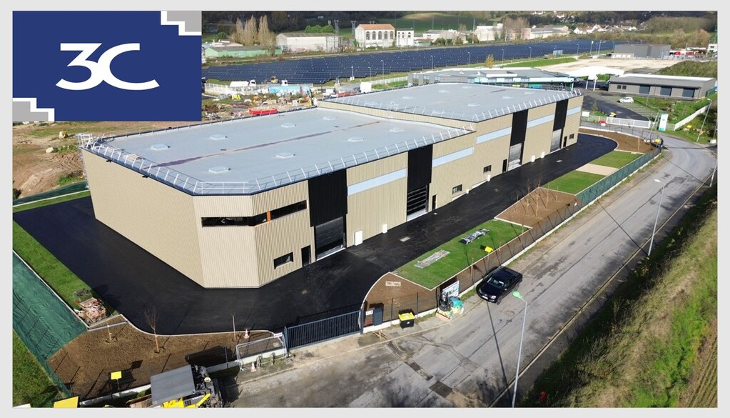 ENTREPOT NEUF de 632 m2 - ISOLATION PAR L'EXTERIEUR