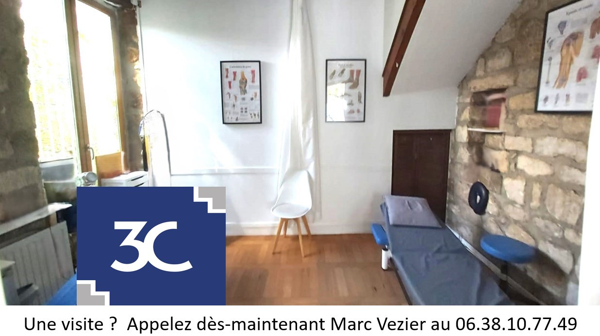 Local commercial neuf environ 60 m2 rue passante 7 mn Versai