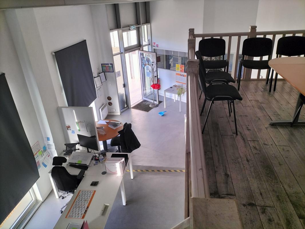 Local commercial T 90m² - Beauvais - 282 98 4 4