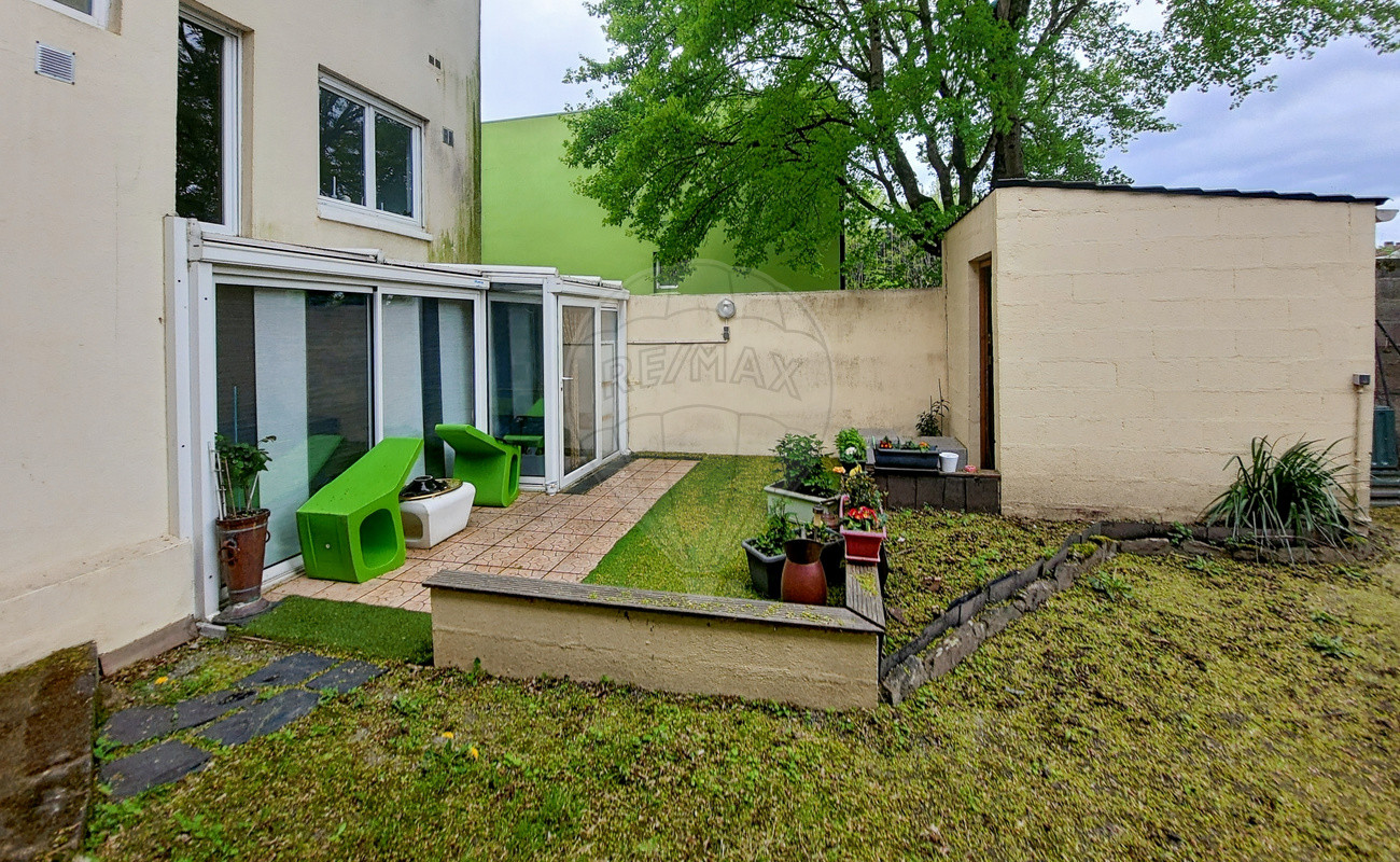 Immeuble 7 chambre(s) à vendre