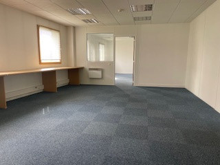 A Louer beau plateau de Bureaux en RDC de 540 M2 env, sud de
