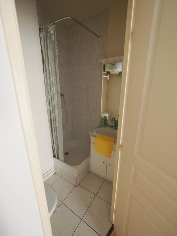 A VENDRE A DIGNE LES BAINS LOT DE 15 APPARTMENTS DONT 8 A RENOVER , PLEIN CENTRE VILLE