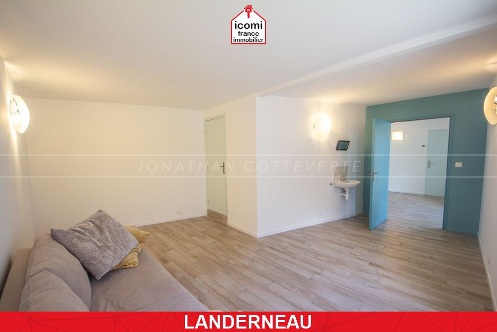 FINISTERE - Landerneau (29800) - A VENDRE - IMMEUBLE - 2 APPARTEMENTS POSSIBLE - PMR - DPE C - GRANDS VOLUMES - CENTRE VILLE - RARE