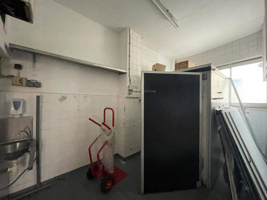 Restaurant Local commercial 121 m2 et grande terrasse couverte