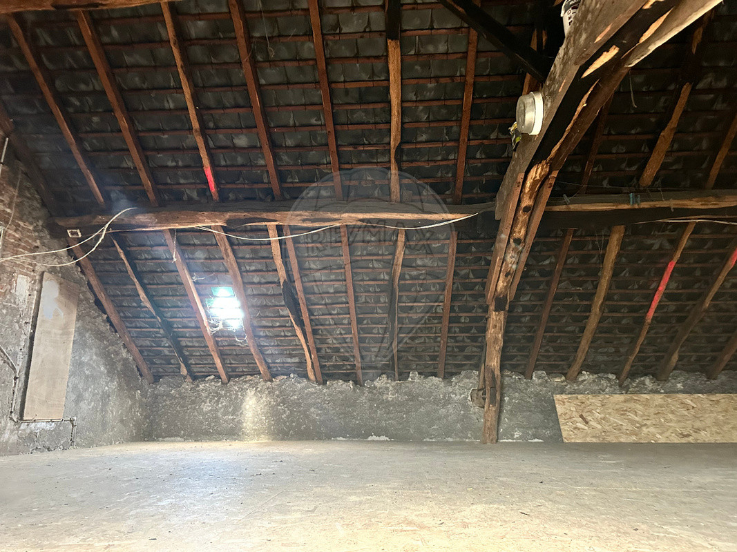 Immeuble 7 chambre(s) à vendre