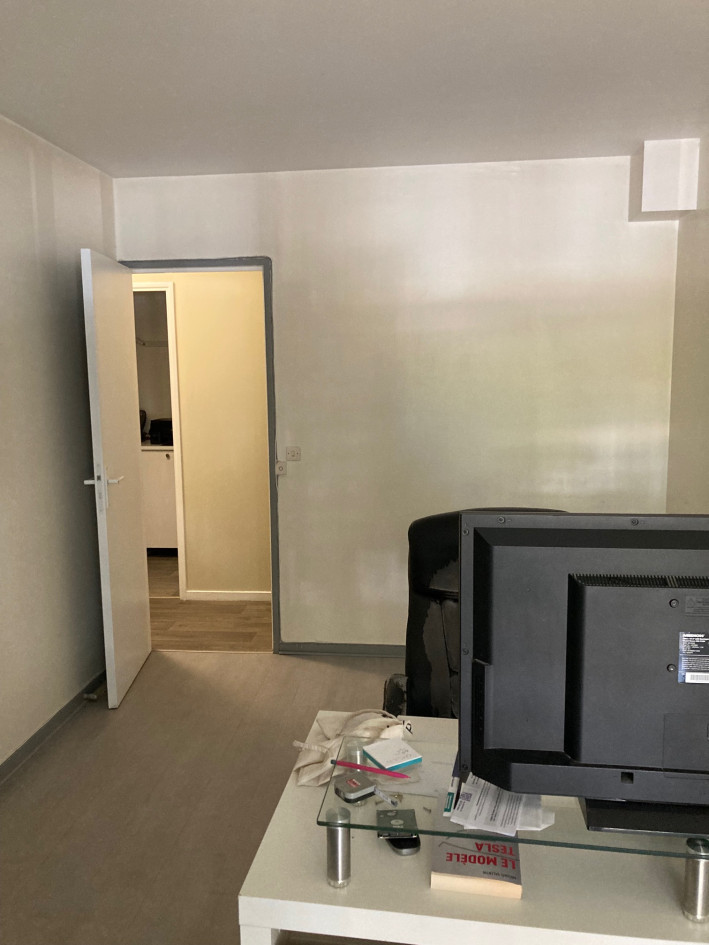 A louer un pièce dans cabinet de groupe