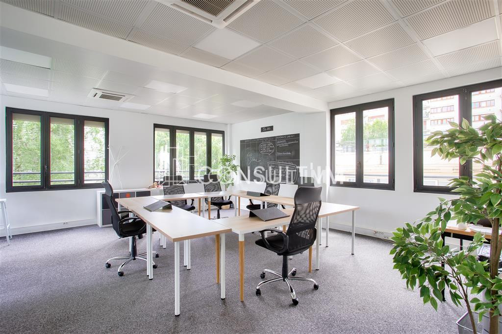 Bureaux de charme à louer dans un immeuble indépendant à Saint Cloud