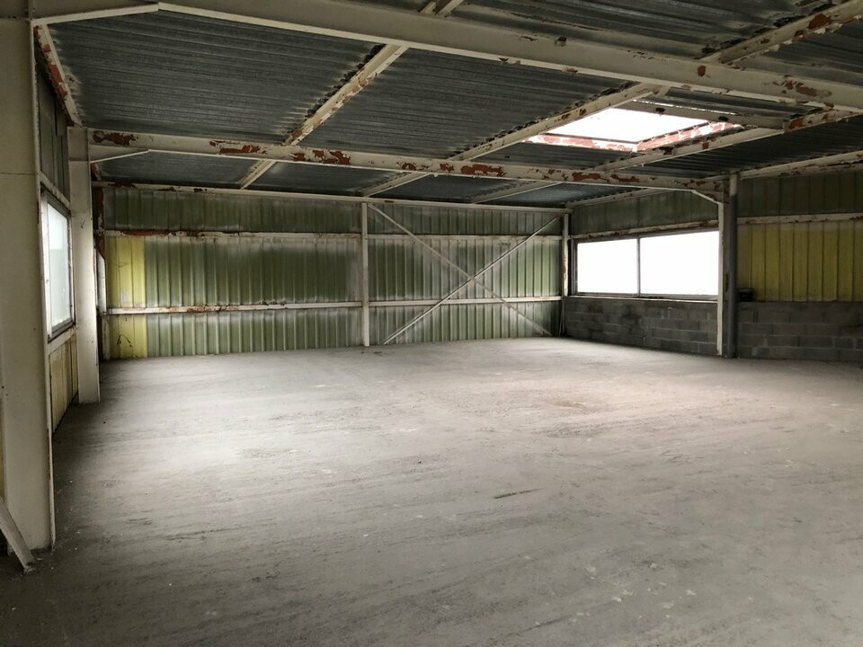 LOCAL D'ACTIVITE A VENDRE