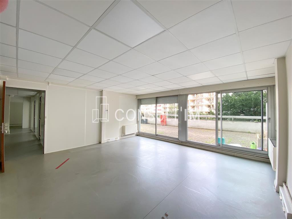 Bureaux donnant sur les Buttes Chaumont avec Terrasse