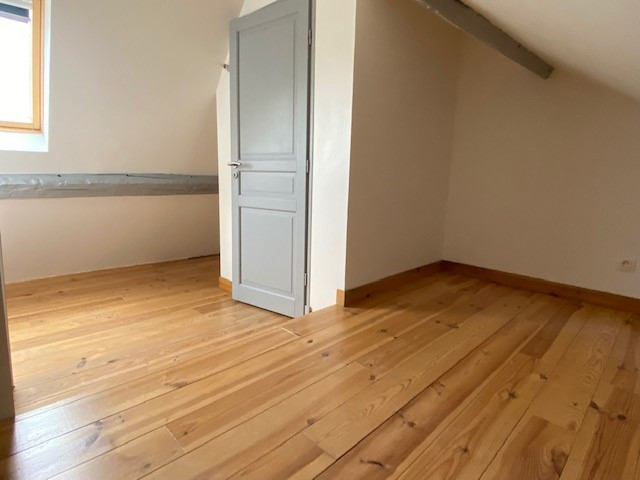 Immeuble de rapport (bureaux/commerce et habitation)