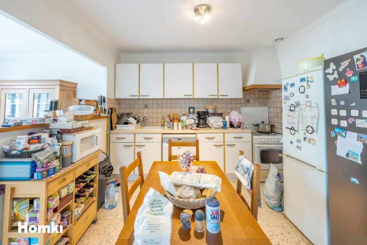 Belle Opportunité immeuble de 2 biens T6 de 250 m²  centre ville de Morières-lès-Avignon