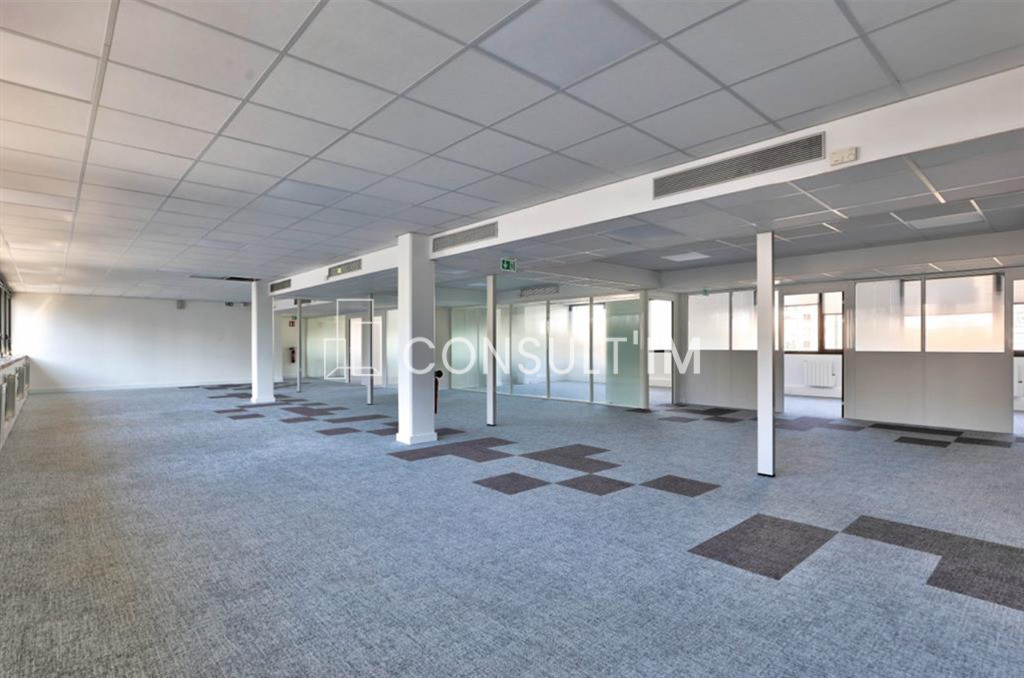 Porte d'Italie - environnement commerçant - locaux traversants et modulables