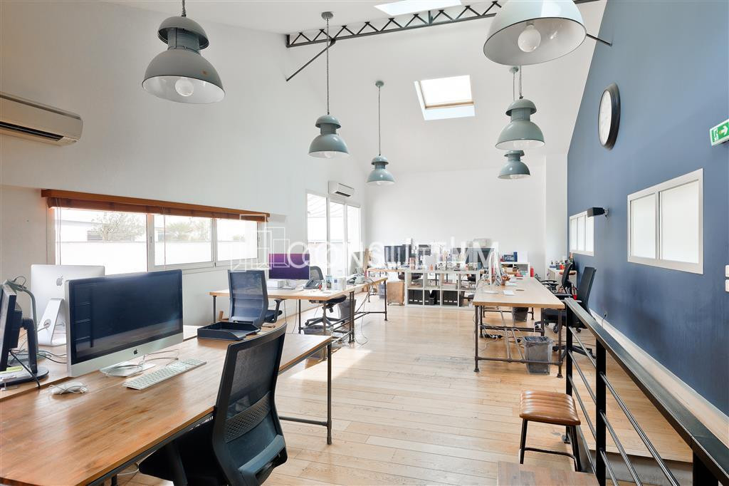 Locaux coup de coeur, duplex atypique style loft  avec terrasse à proximité du métro Ligne 13
